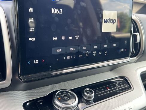 Used 2025 Ford Expedition Active AWD/4WD image 21