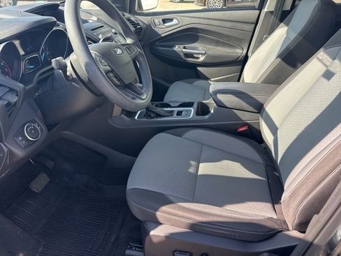 Used 2018 Ford Escape SE image 9
