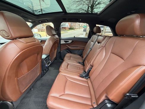 Used 2019 Audi Q7 2.0T Premium Plus w/ Premium Plus Package AWD/4WD image 24