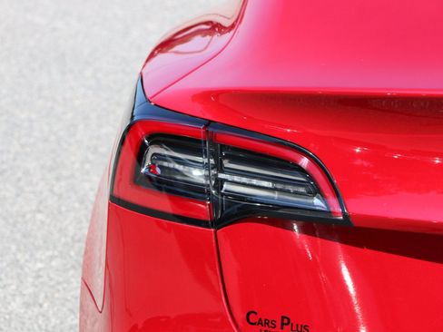 Used 2022 Tesla Model 3 Long Range AWD/4WD image 6