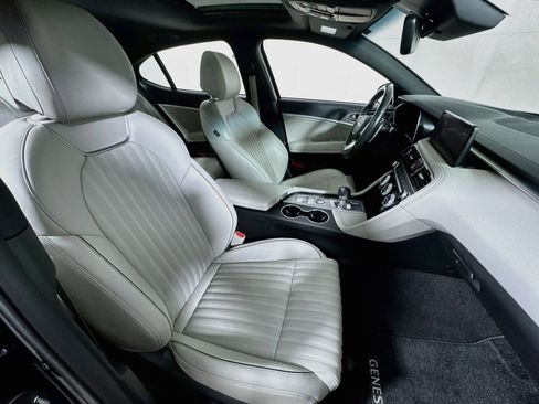 Used 2023 Genesis G70 2.0T w/ Sport Prestige Package AWD/4WD image 27