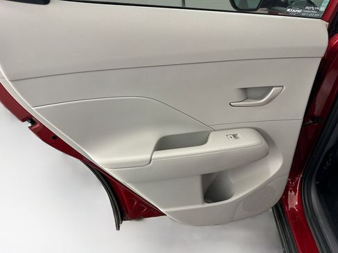 Used 2025 Hyundai Kona SEL image 26