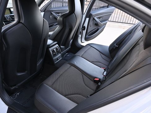 Used 2016 BMW M3 RWD image 17