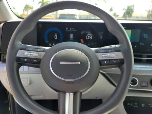 Certified 2026 Hyundai Kona SE FWD image 18