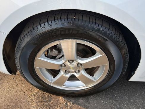 Used 2014 Chevrolet Cruze LT FWD image 14