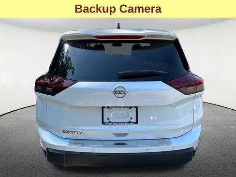 Used 2024 Nissan Rogue S AWD/4WD image 9