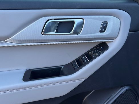 New 2026 Ford Explorer Active w/ Active Comfort Package image 17