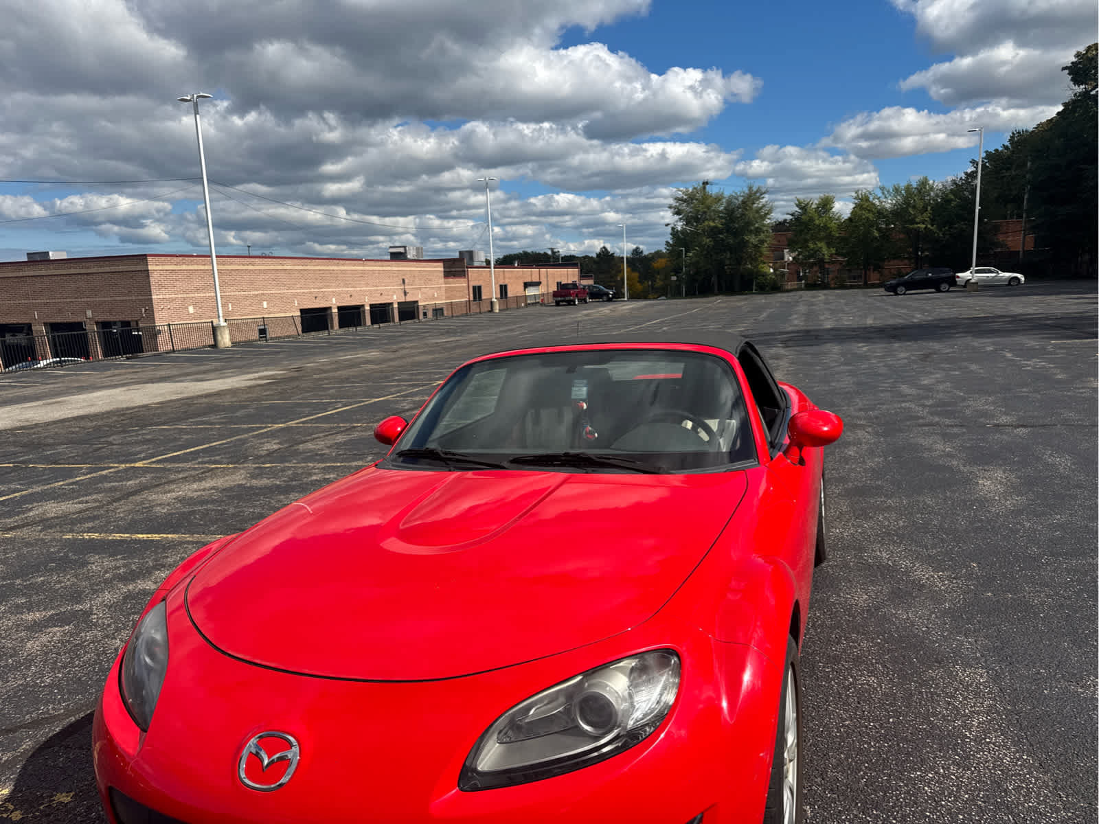 Used 2011 MAZDA MX-5 Miata Sport RWD image 4