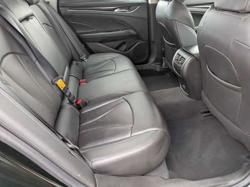 Used 2017 Buick LaCrosse Essence FWD image 18