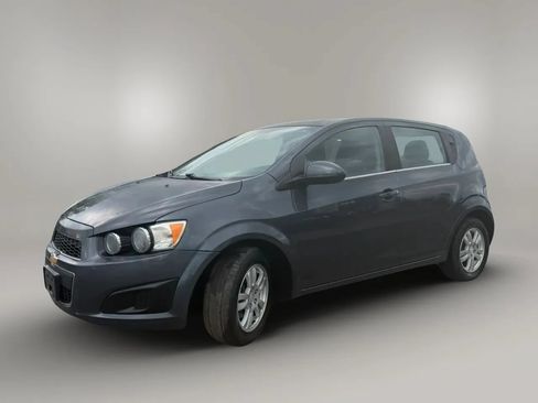 Used 2013 Chevrolet Sonic LT FWD image 3