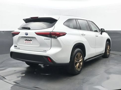 Used 2023 Toyota Highlander Bronze Edition AWD/4WD image 23