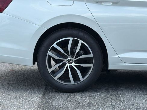 New 2026 Volkswagen Jetta SE image 4