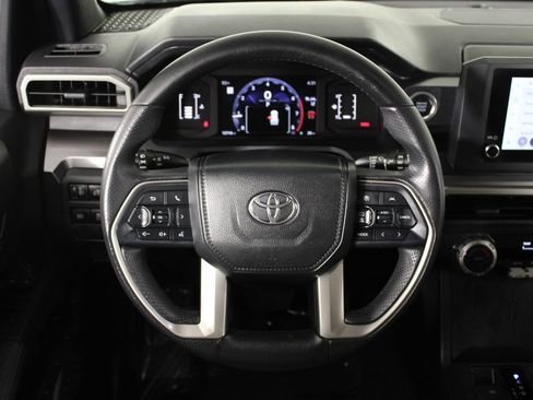 Used 2025 Toyota 4Runner SR5 RWD image 18