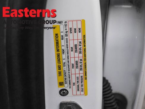 Used 2021 Tesla Model Y Long Range image 32