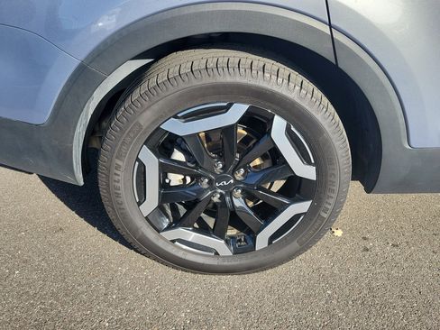 Certified 2023 Kia Telluride EX w/ EX Captain's Chair Package image 43