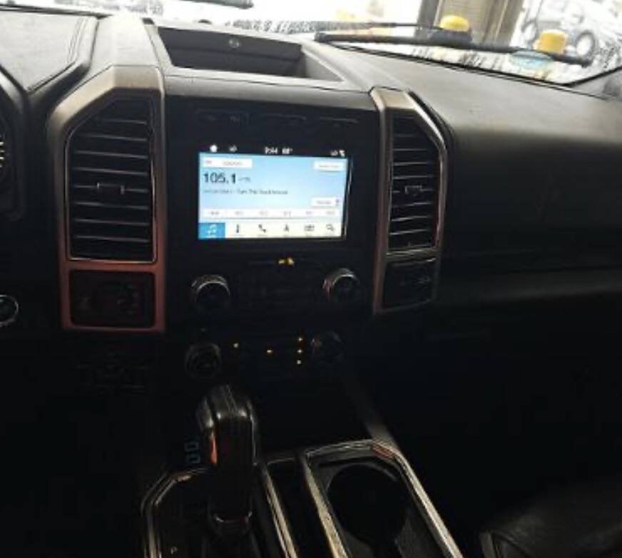 Used 2018 Ford F150 Platinum w/ Equipment Group 701A Luxury AWD/4WD image 15