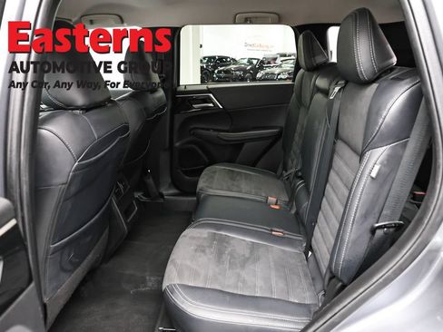 Used 2024 Mitsubishi Outlander SE FWD image 21