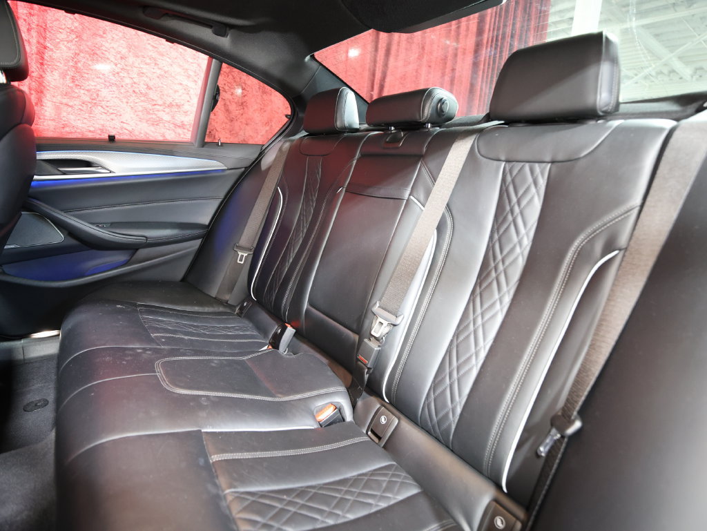 Used 2019 BMW M550i xDrive w/ Premium Package 2 AWD/4WD image 13