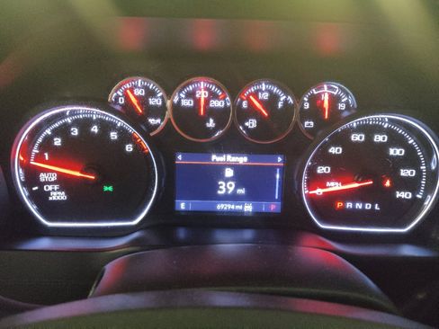Used 2021 Chevrolet Silverado 1500 LT AWD/4WD image 23
