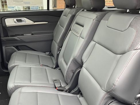 New 2026 Ford Explorer Active w/ Active Comfort Package image 24