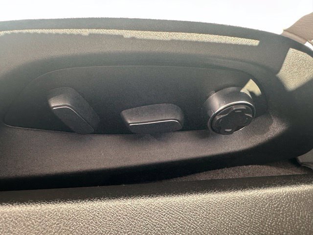 Used 2024 Chevrolet Corvette Stingray Premium Conv w/ Z51 Performance Package RWD image 13