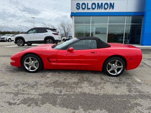 Used 1999 Chevrolet Corvette Convertible w/ Memory Pkg image 2