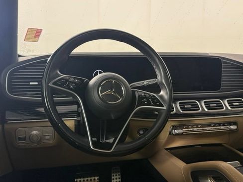 Used 2024 Mercedes-Benz GLS 580 4MATIC image 56