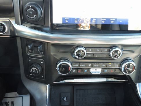 Certified 2022 Ford F150 Lariat w/ Equipment Group 502A High image 29