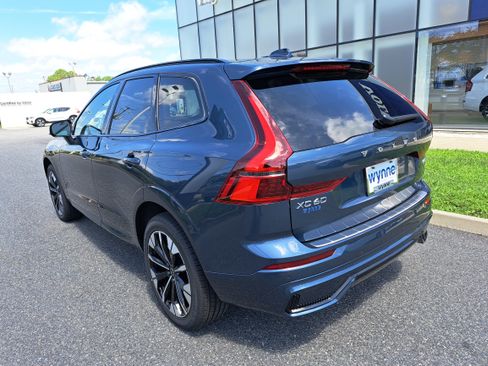 New 2026 Volvo XC60 B5 Core w/ Climate Package image 4