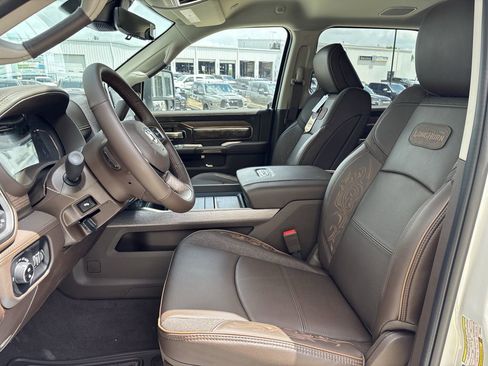 New 2026 RAM 2500 Limited AWD/4WD image 28