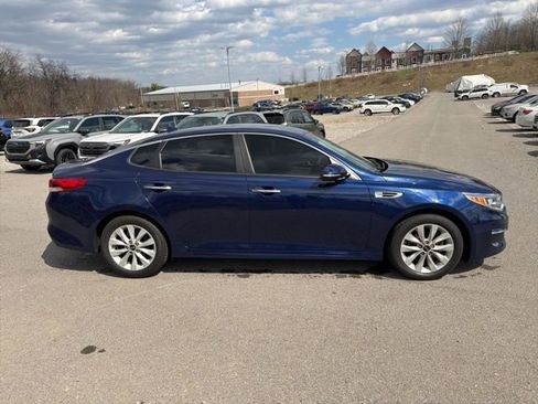 Used 2018 Kia Optima LX w/ 17" Alloy Wheels Package image 6