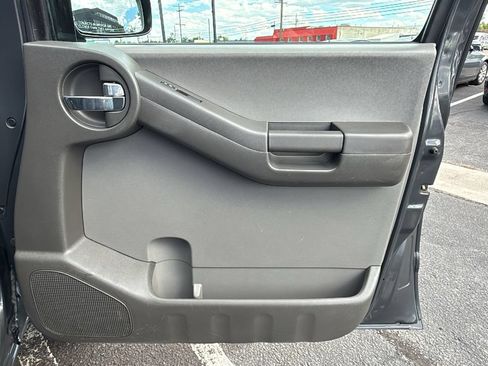 Used 2012 Nissan Xterra S AWD/4WD image 17