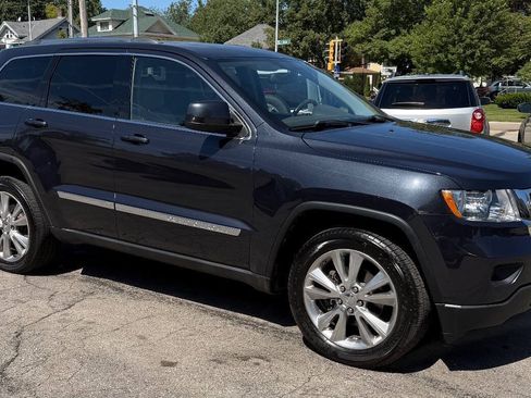 Used 2012 Jeep Grand Cherokee Laredo AWD/4WD image 7
