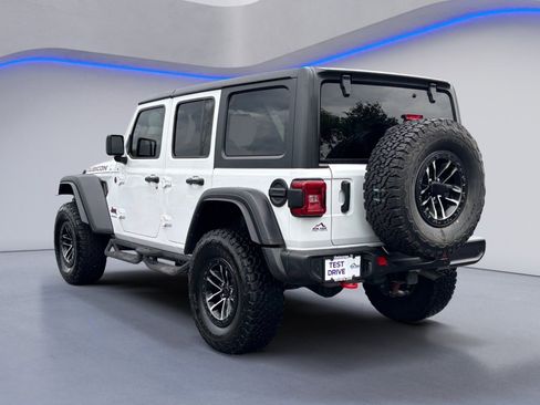 Used 2024 Jeep Wrangler Unlimited Rubicon w/ XTREMEE 35" Tire Package AWD/4WD image 6