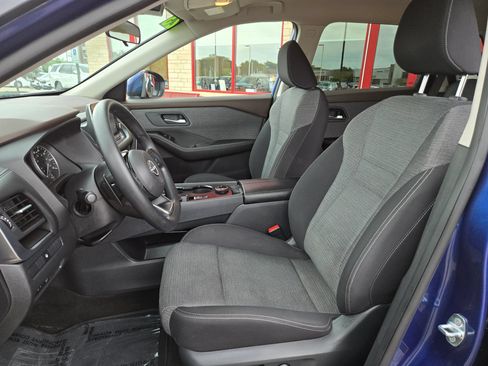 Used 2023 Nissan Rogue SV AWD/4WD image 11