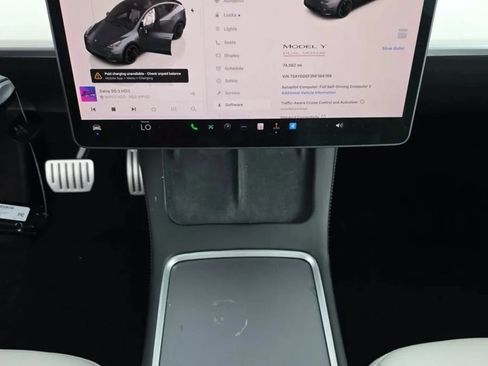 Used 2022 Tesla Model Y Performance AWD/4WD image 6