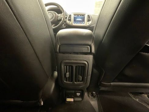 Used 2021 Jeep Compass Latitude AWD/4WD image 26