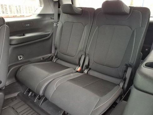Used 2023 Jeep Grand Cherokee L Laredo w/ Luxury Tech Group I AWD/4WD image 11