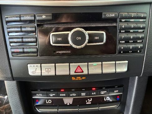 Used 2014 Mercedes-Benz E 350 4MATIC w/ Premium 1 Package image 21