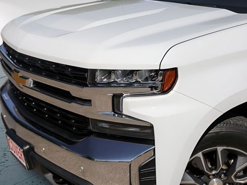 Used 2022 Chevrolet Silverado 1500 LT w/ Safety Package image 3