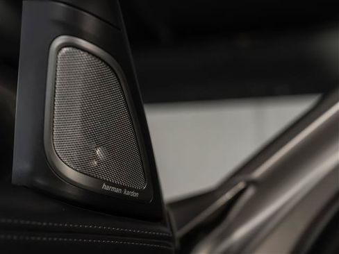 Used 2021 BMW 740i w/ Premium Package RWD image 23