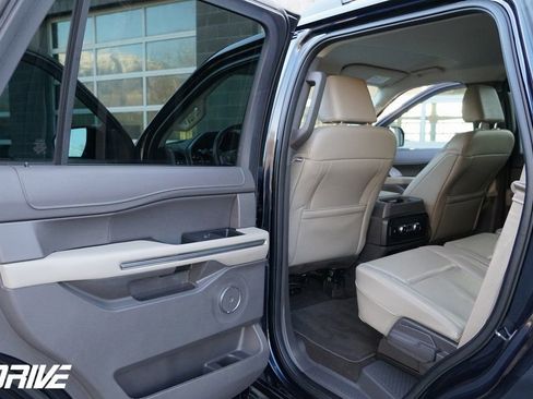 Used 2021 Ford Expedition XLT RWD image 29