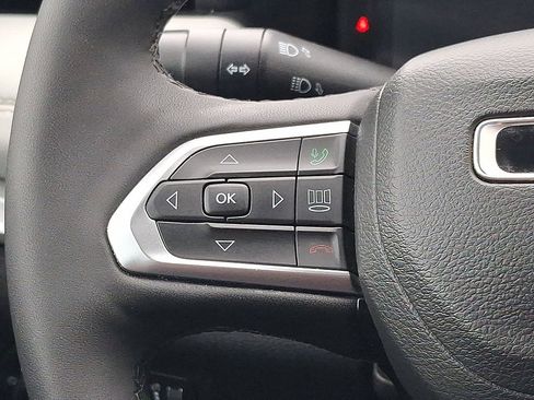 Certified 2025 Jeep Compass Limited w/ Elite Group AWD/4WD image 17