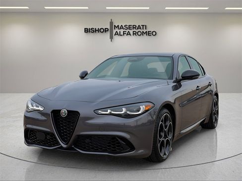 New 2026 Alfa Romeo Giulia w/ Driving Assist Package image 3