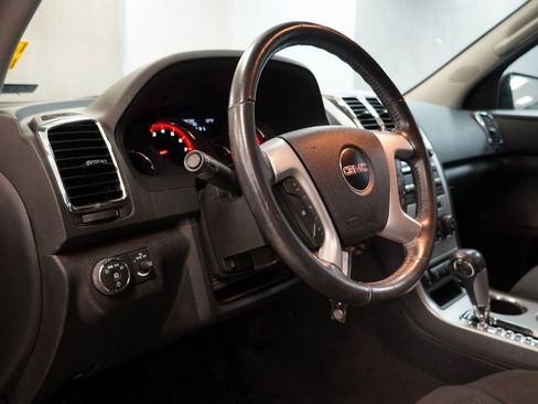 Used 2012 GMC Acadia SLE image 7