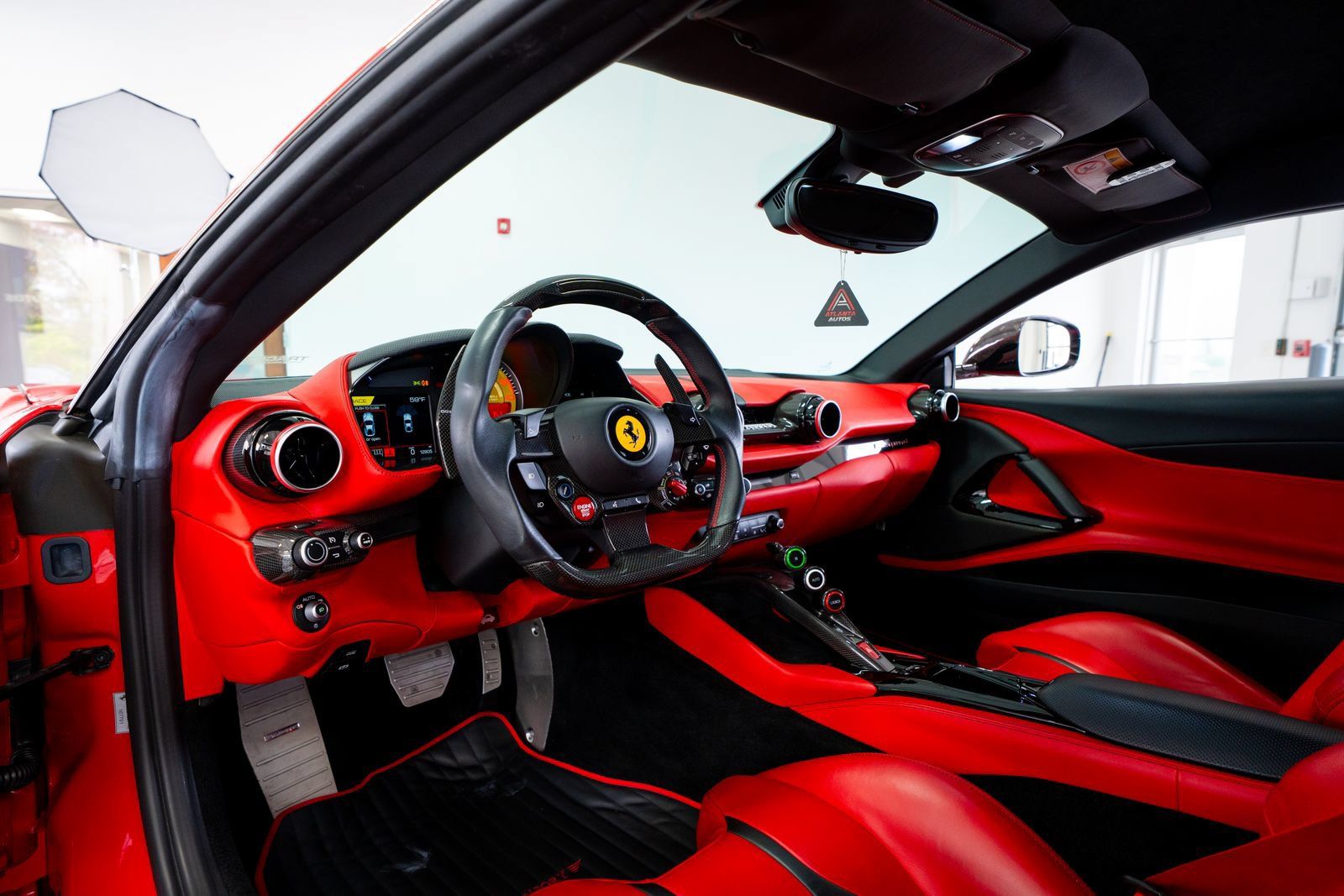 Used 2020 Ferrari 812 Superfast RWD image 78