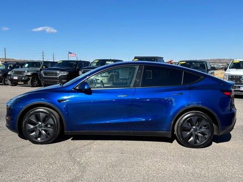 Used 2024 Tesla Model Y Long Range image 2