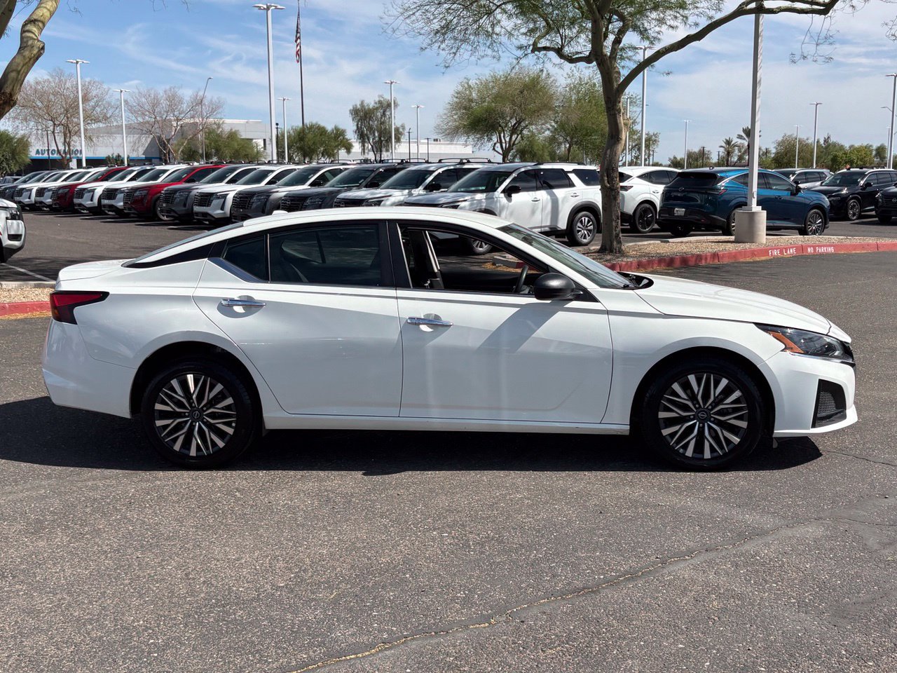 Certified 2025 Nissan Altima 2.5 SV AWD/4WD image 7