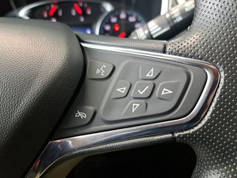 Used 2020 Chevrolet Equinox LT FWD image 18