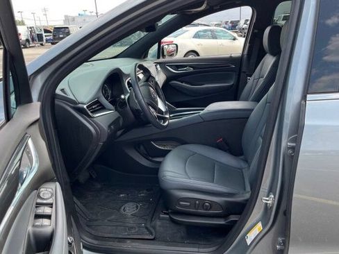 Used 2024 Buick Enclave Essence w/ Sound and Sites Package AWD/4WD image 3